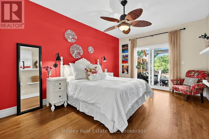 230 Napier Street — photo 10 of 33