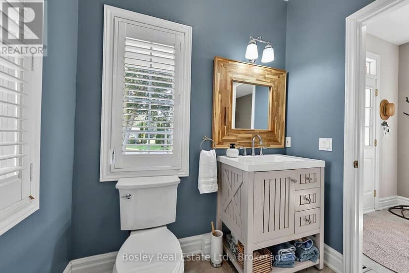 230 Napier Street — photo 15 of 33