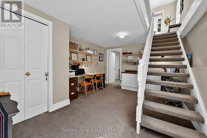 230 Napier Street — photo 16 of 33