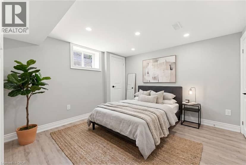 17 BROADMORE Avenue — photo 25 of 39