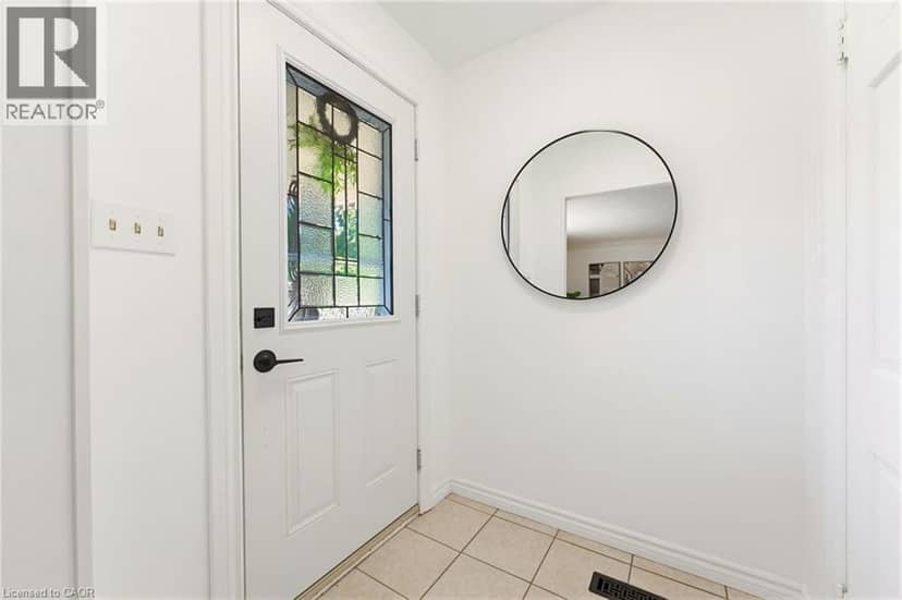 17 BROADMORE Avenue — photo 3 of 39