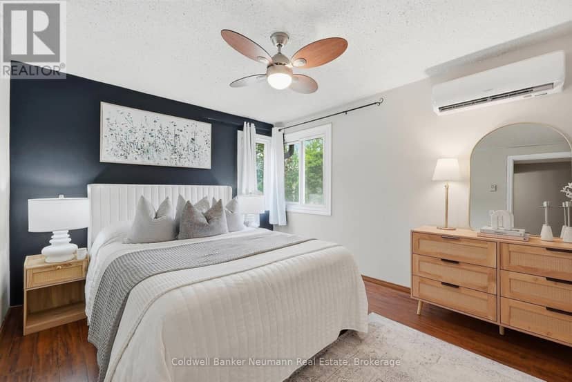 8 Pickwick Place — photo 22 of 40