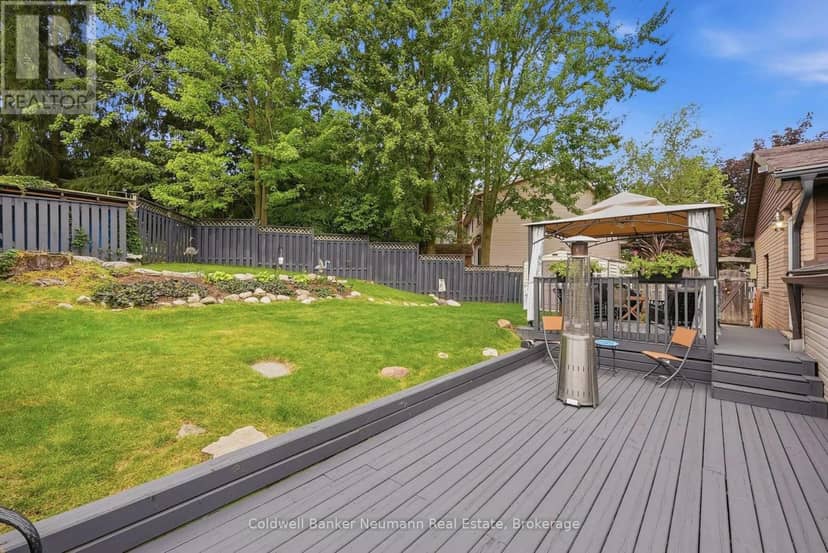8 Pickwick Place — photo 38 of 40