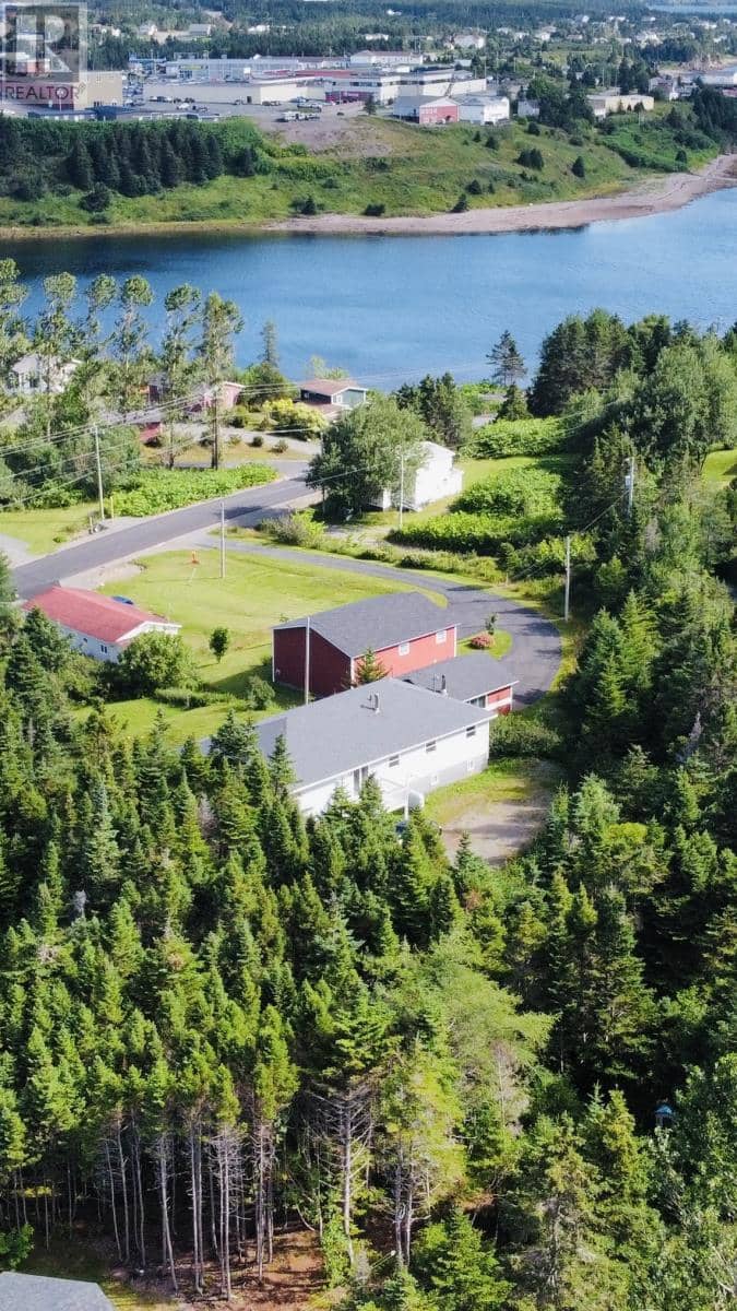 30 Marine Drive — photo 2 of 40
