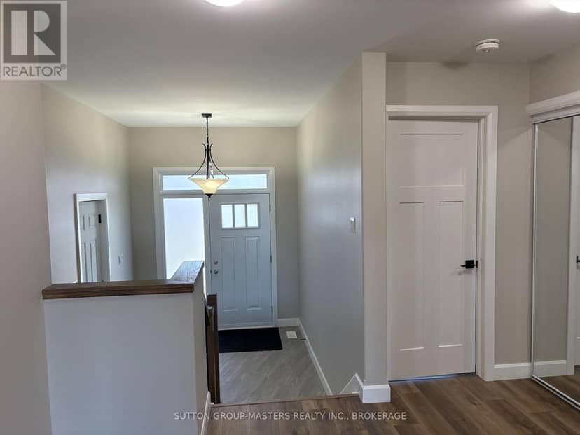 812 Windermere Drive — photo 12 of 20