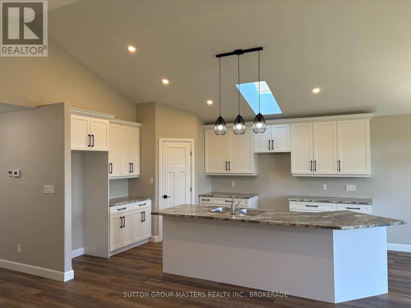 812 Windermere Drive — photo 5 of 20