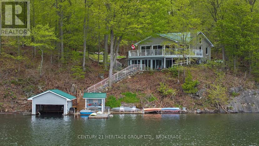 8126 Perth Road, South Frontenac, photo 3