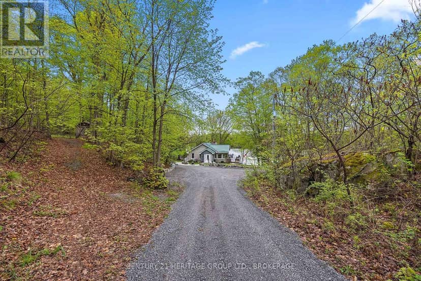 8126 Perth Road, South Frontenac, photo 6
