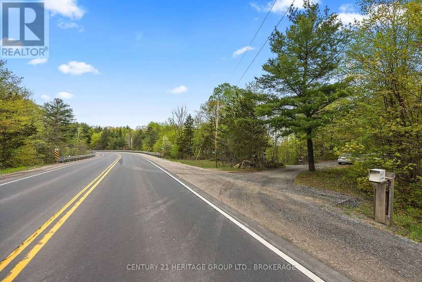 8126 Perth Road, South Frontenac, photo 7
