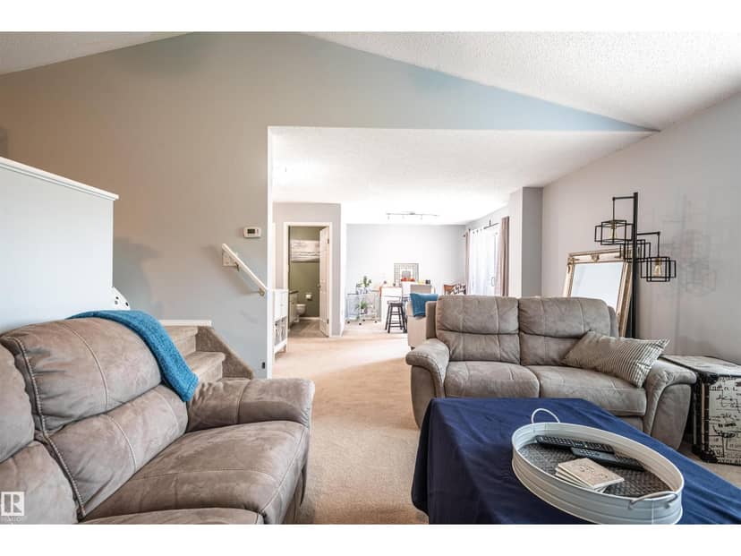 1817 Mill Woods Rd E NW — photo 9 of 40