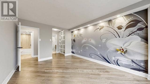 512 - 7440 Bathurst Street — photo 13 of 24