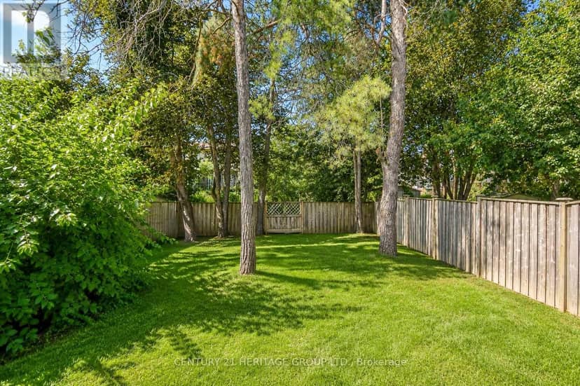 85 Chaucer Crescent — photo 16 of 29