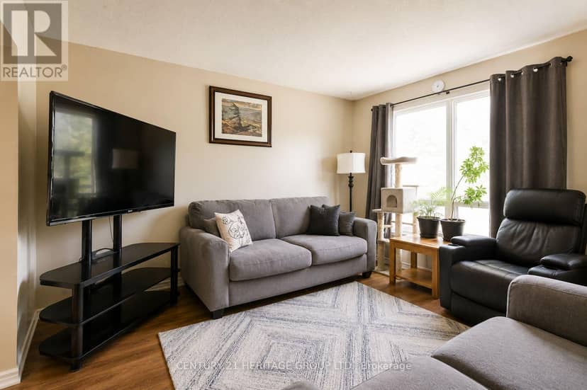 85 Chaucer Crescent, Barrie, photo 3