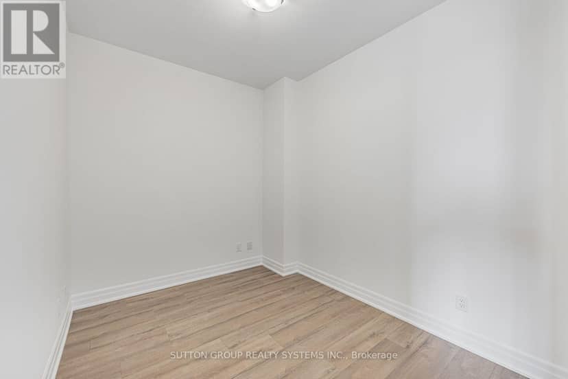 2208 - 36 Elm Drive W — photo 15 of 27