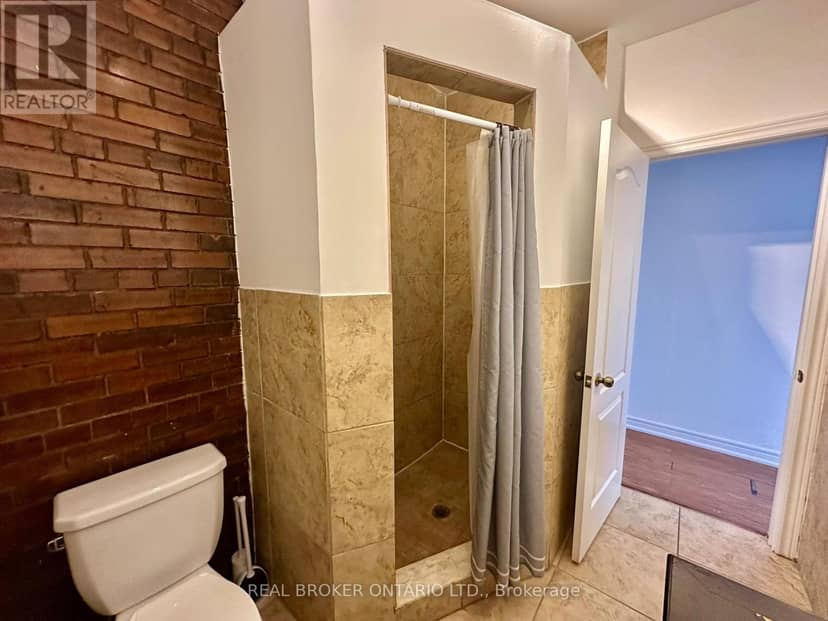 1438A Dufferin Street — photo 37 of 40