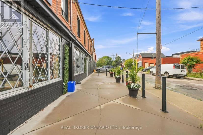 1438A Dufferin Street, Toronto, photo 5