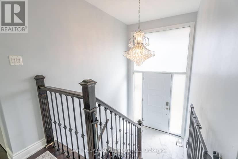 54 Bearbury Drive, Toronto, photo 3