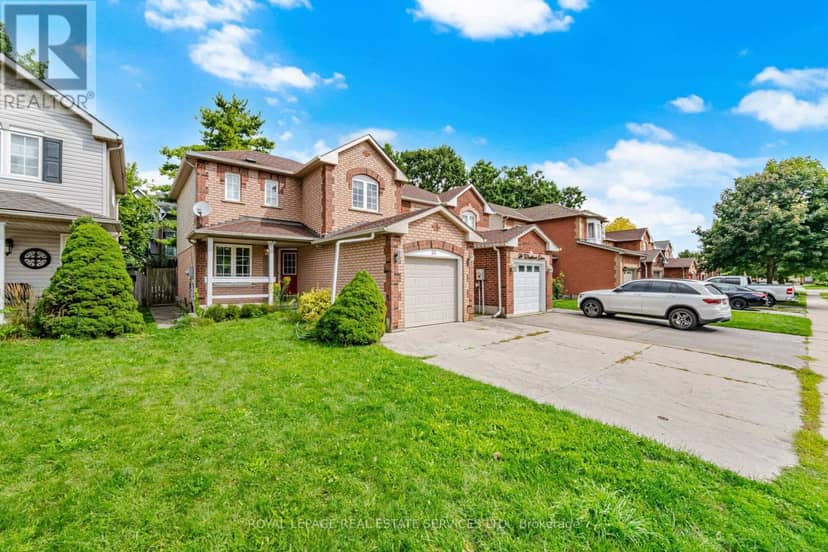 28 Wheatland Drive — photo 3 of 40