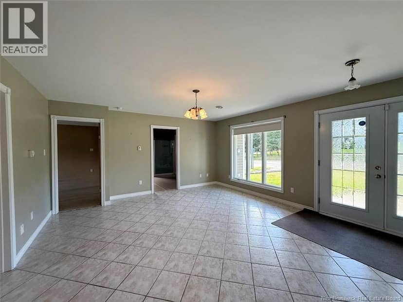 924 St-Francois Street, Edmundston, photo 2