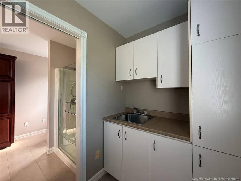 924 St-Francois Street — photo 18 of 25