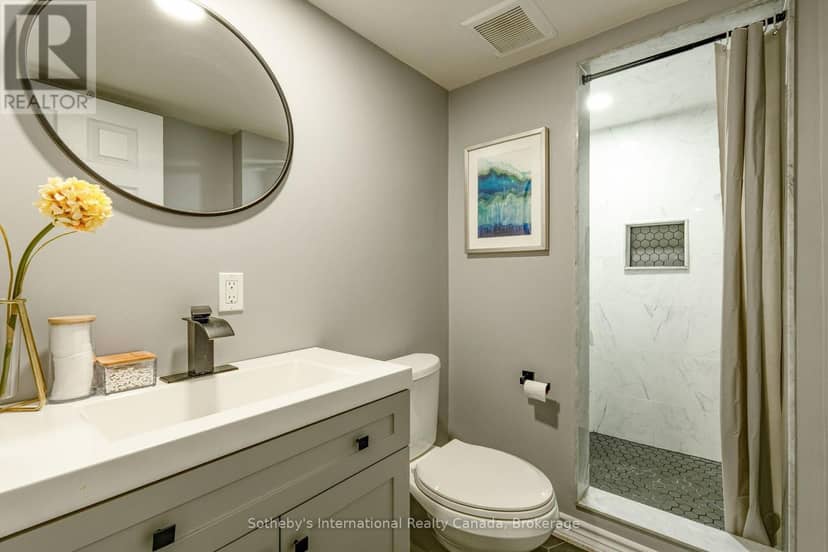 53 Royal Beech Drive — photo 32 of 40