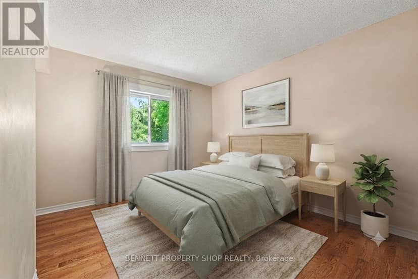 230 Cardinal Crescent — photo 9 of 16