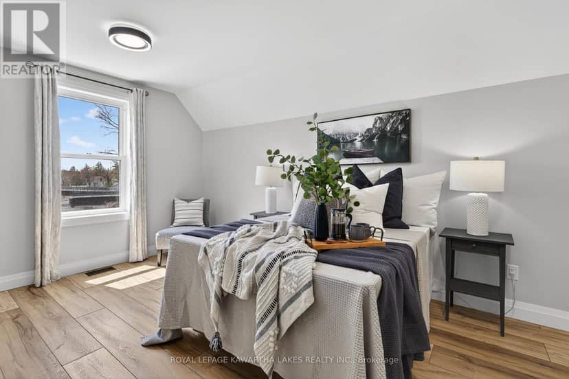 45 Oak Street — photo 16 of 37
