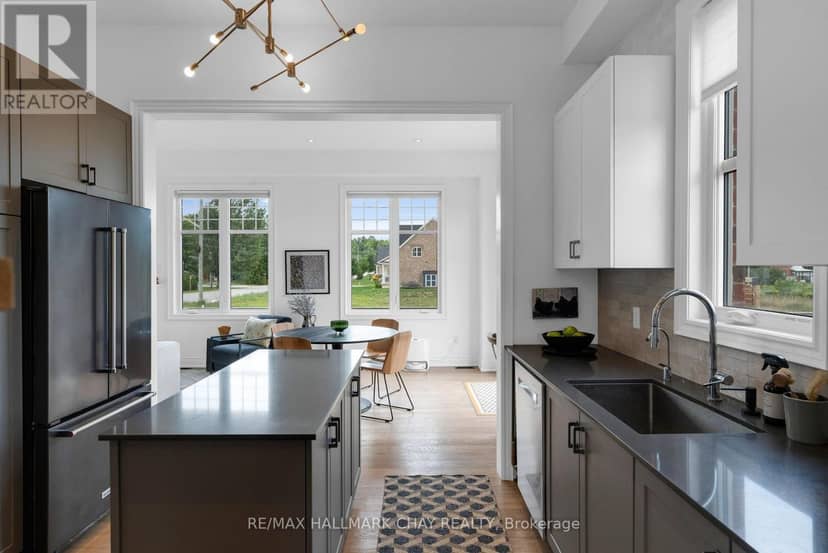 46 Francis Street E — photo 15 of 40