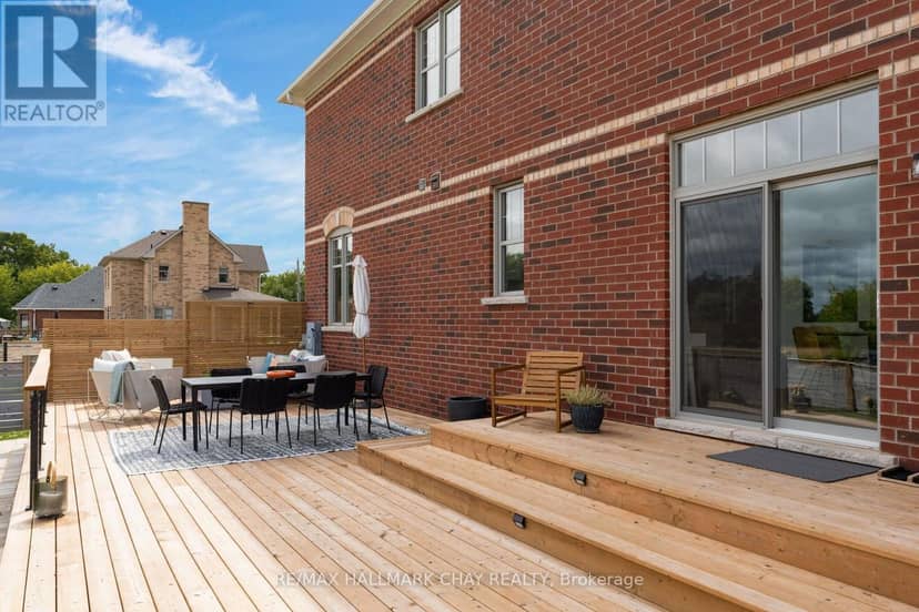 46 Francis Street E — photo 28 of 40