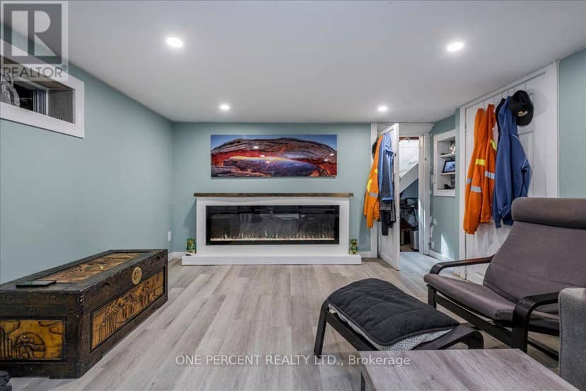 224 Foster Drive — photo 10 of 33