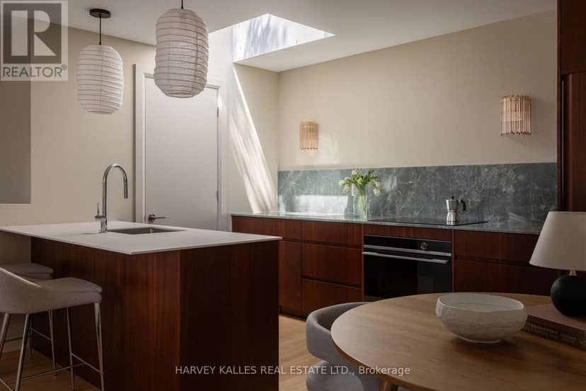 D - 157 Hallam Street — photo 1 of 16