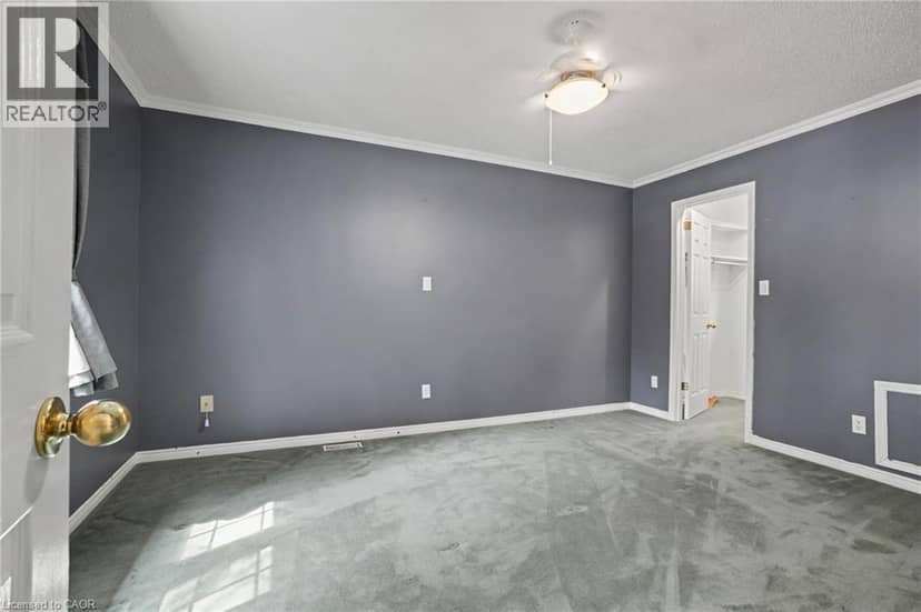 21 FAREWELL Crescent — photo 16 of 39