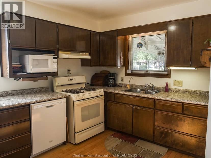 61 Vanier Drive — photo 10 of 27