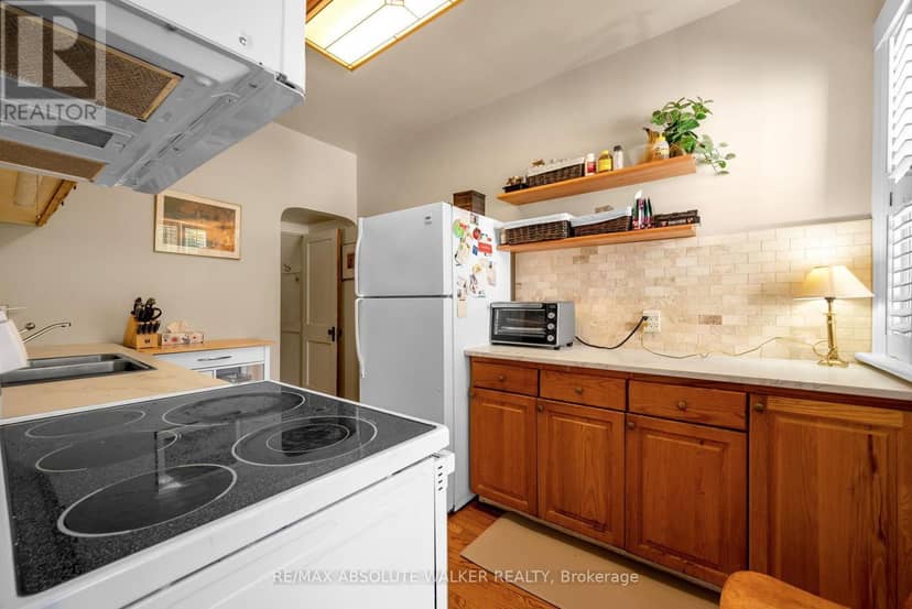 425 Besserer Street — photo 14 of 40