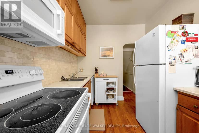 425 Besserer Street — photo 15 of 40
