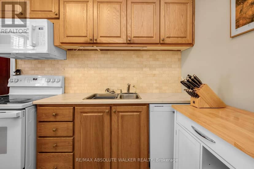 425 Besserer Street — photo 16 of 40