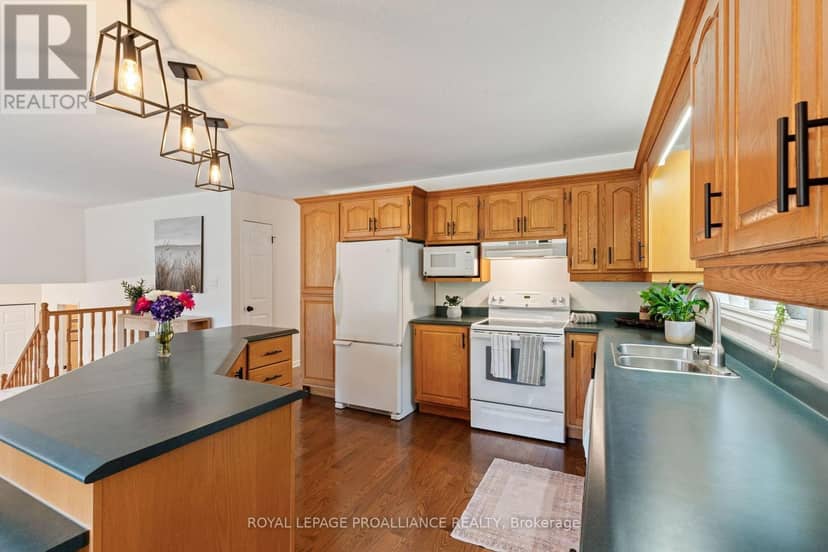 18 East Townline Road — photo 16 of 40