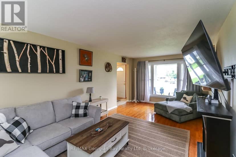718 Birchwood Drive — photo 10 of 40