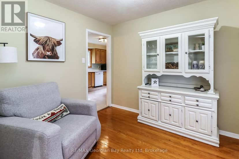 718 Birchwood Drive — photo 11 of 40
