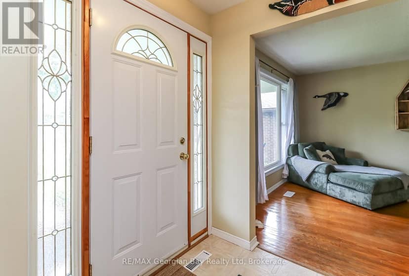 718 Birchwood Drive — photo 5 of 40