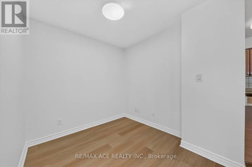 1606 - 88 Grangeway Avenue — photo 19 of 33