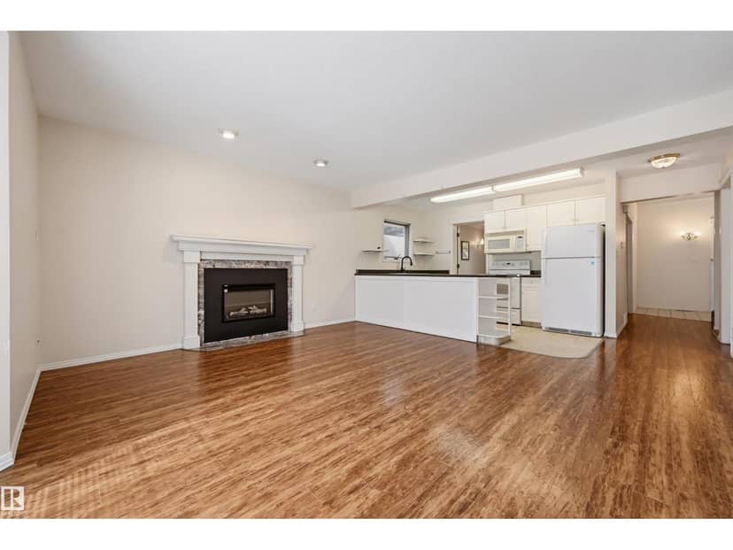 11107 University Av NW, Edmonton, photo 5