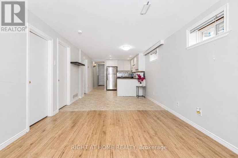 229 Britannia Avenue — photo 19 of 28