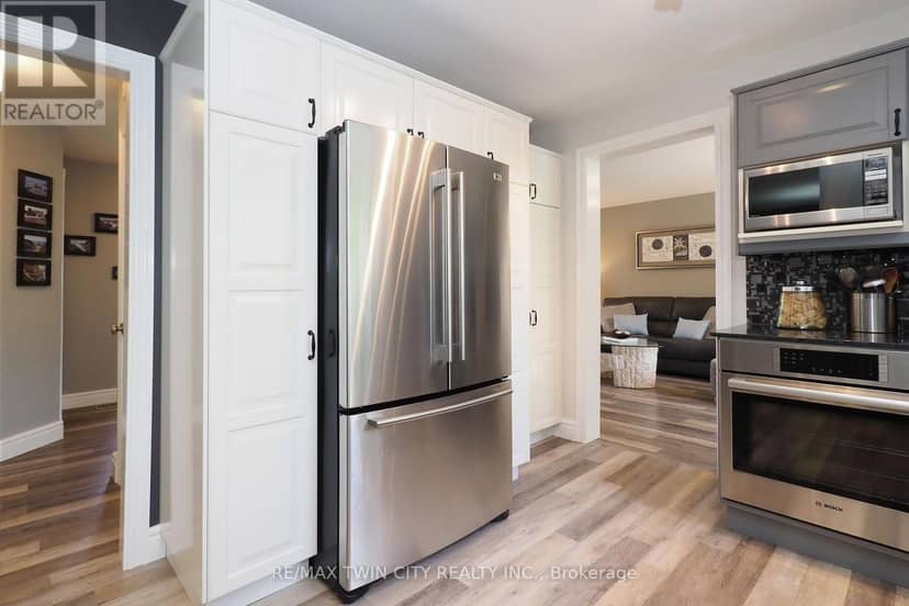 324 Cooper Street — photo 13 of 40