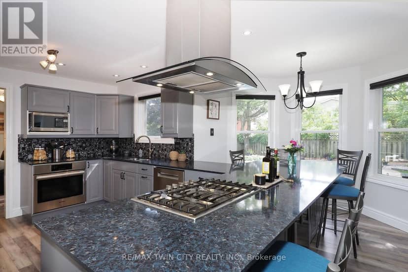 324 Cooper Street — photo 8 of 40