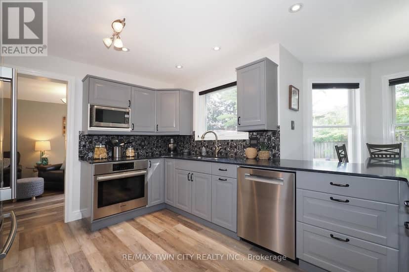 324 Cooper Street — photo 9 of 40