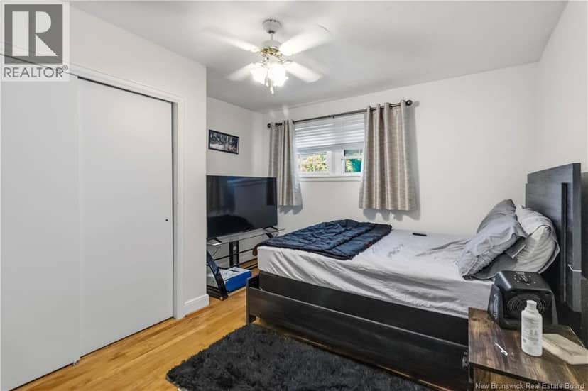 209 Broadway Street — photo 11 of 30