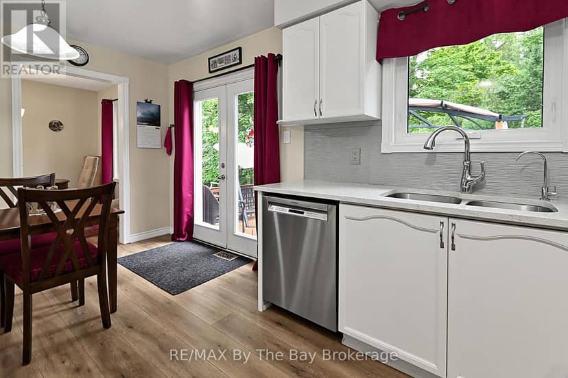 49 Royal Beech Drive — photo 23 of 40