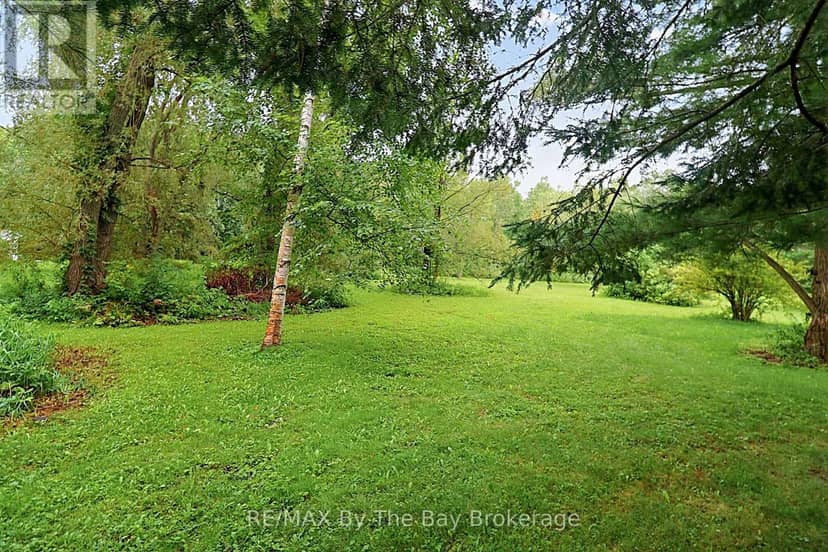 49 Royal Beech Drive — photo 30 of 40