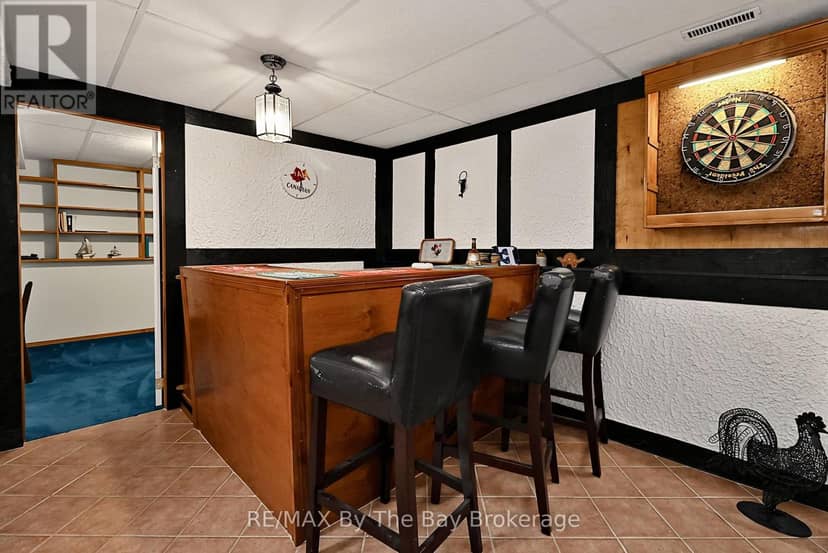 49 Royal Beech Drive — photo 7 of 40